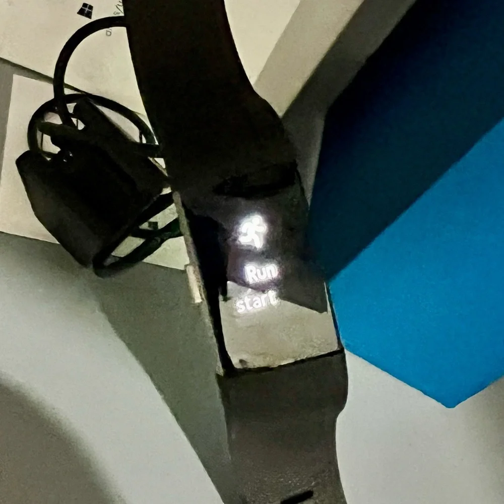 Fitbit Charge 2 For Spares Or Repair- Please Read